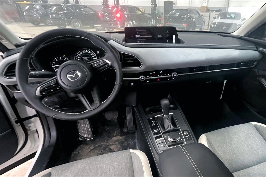 2026 MAZDA CX-30 - Image 4