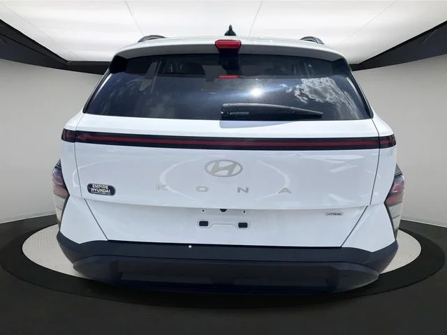 Certified Used 2024 White Hyundai SEL image 4