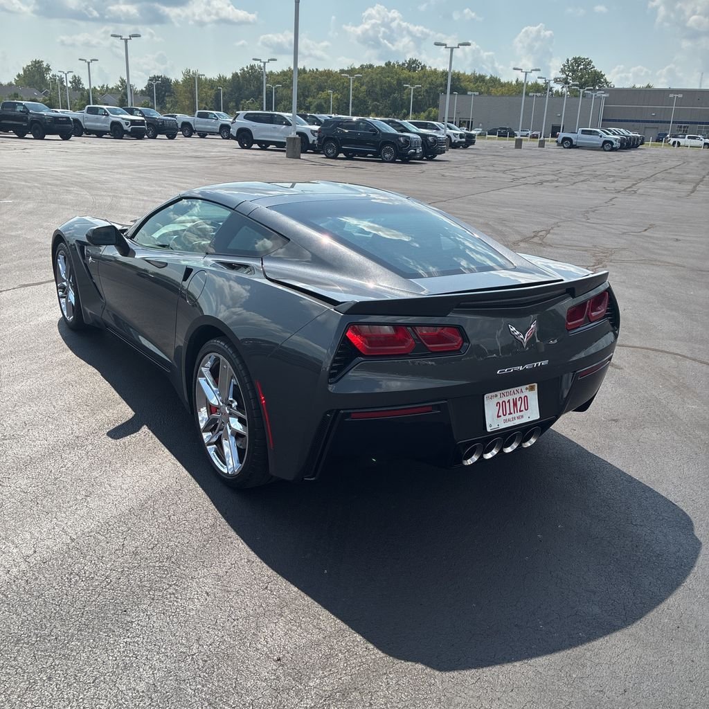 Used 2017 Gray Chevrolet Stingray Z51 image 3