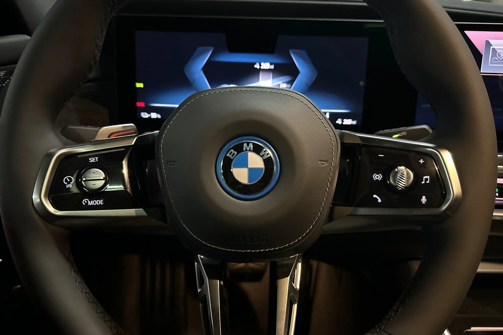 New 2026 Alpine White BMW xDrive60 image 22