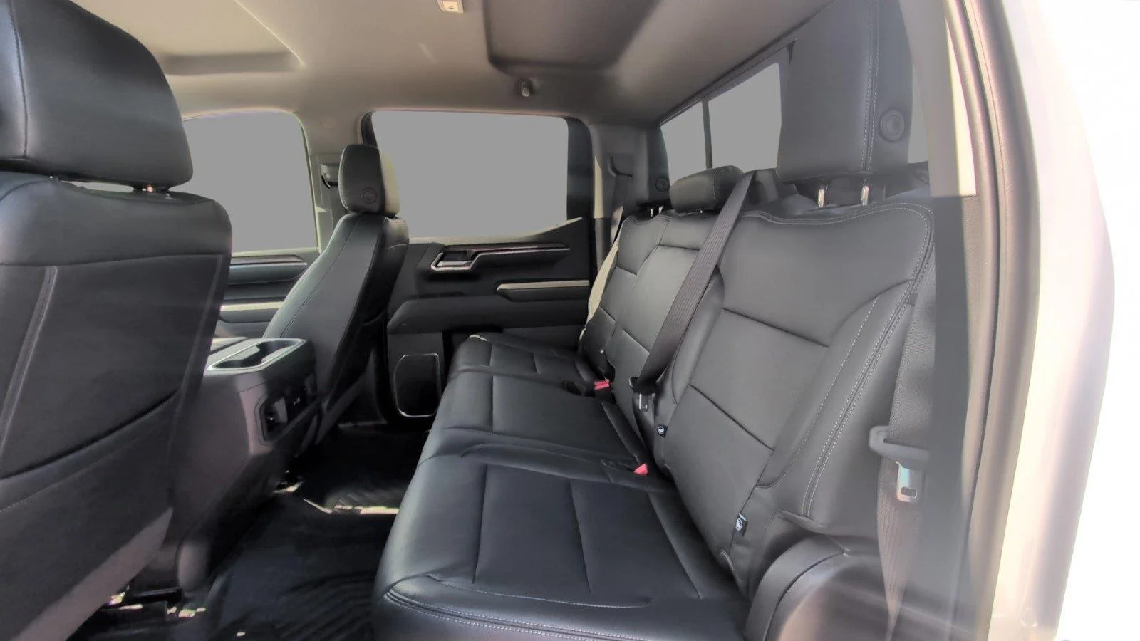 Used 2025 Summit White Chevrolet RST image 36