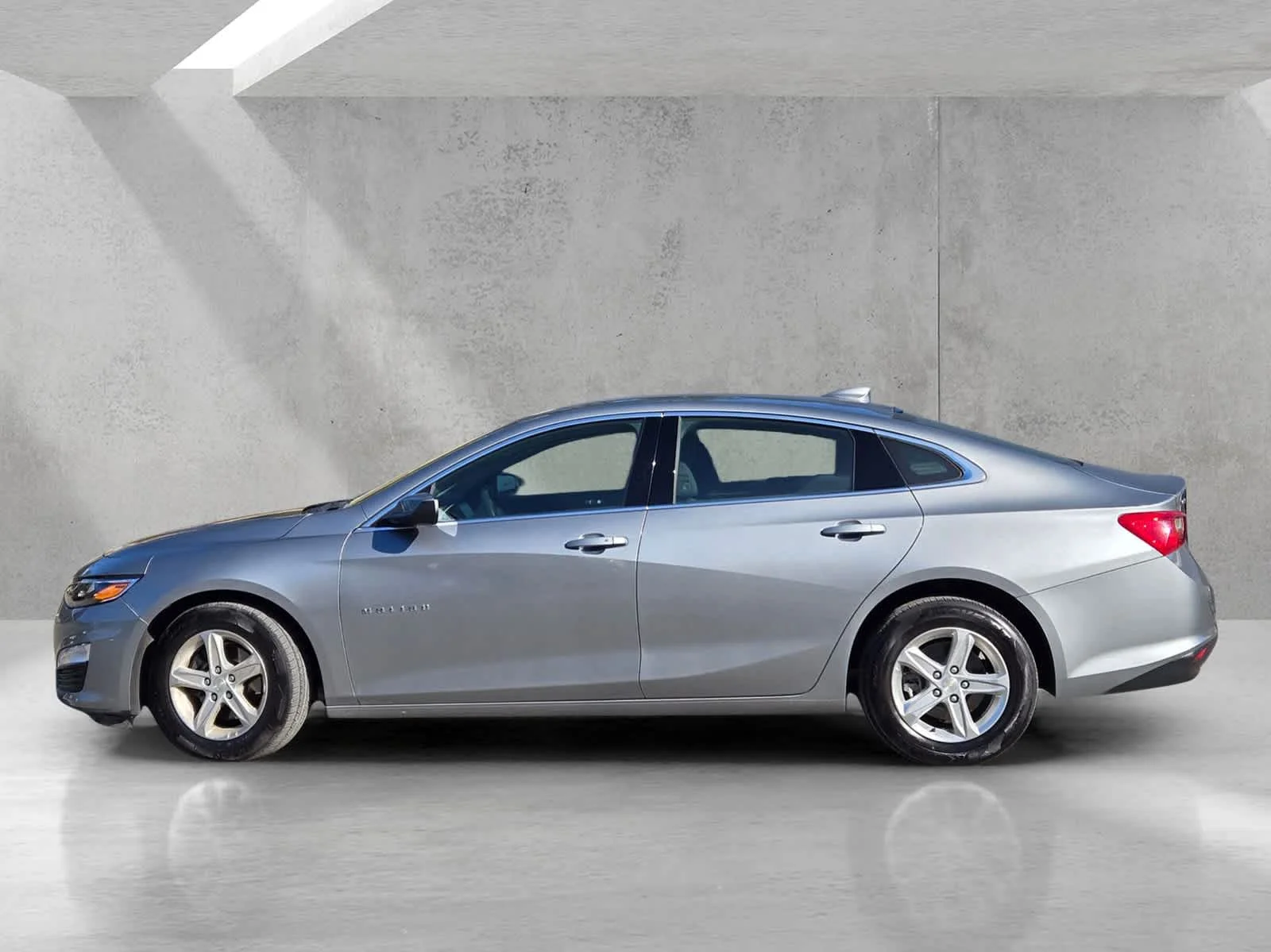 Used 2024 Sterling Gray Metallic Chevrolet 1LT image 7