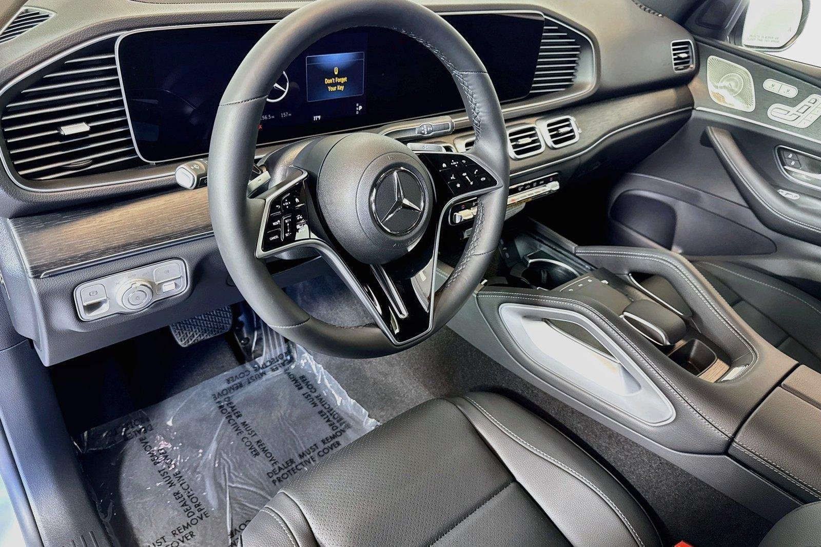 New 2026 Manufaktur Moonlight White Magno Mercedes-Benz GLE 450 image 9