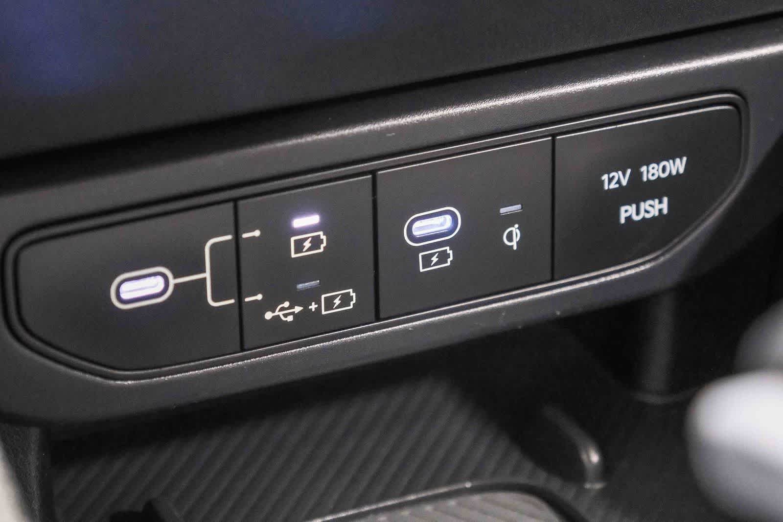 Used 2025 Snow White Pearl Kia EX image 29
