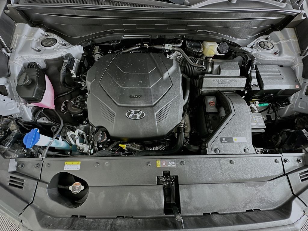 Used 2025 Silver Hyundai SEL image 32