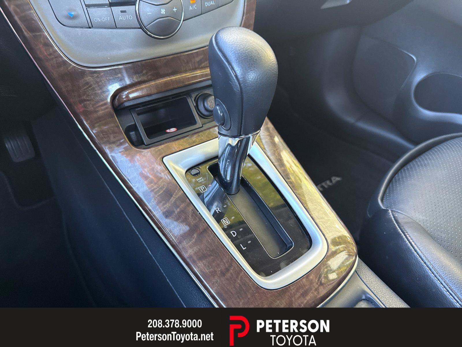 Used 2014 Silver Nissan SL image 20