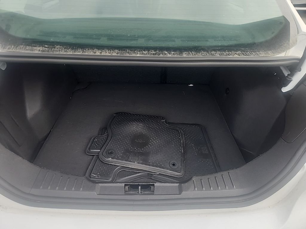 Used 2018 White Ford SE image 17