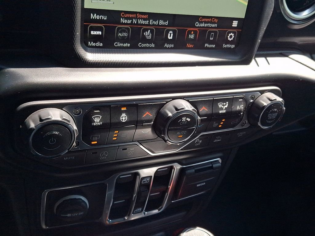 Used 2022 Black Jeep Sahara Altitude 4x4 image 15
