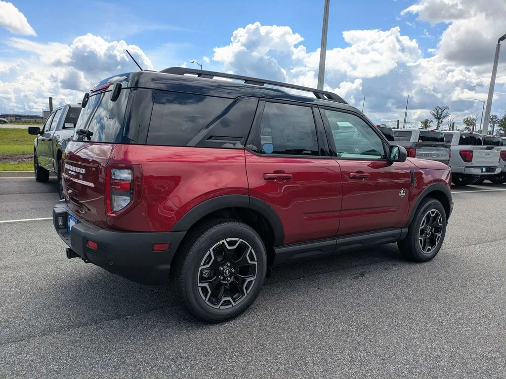 New 2026 Ruby Red Metallic Tinted Clearcoat Ford Outer Banks image 4