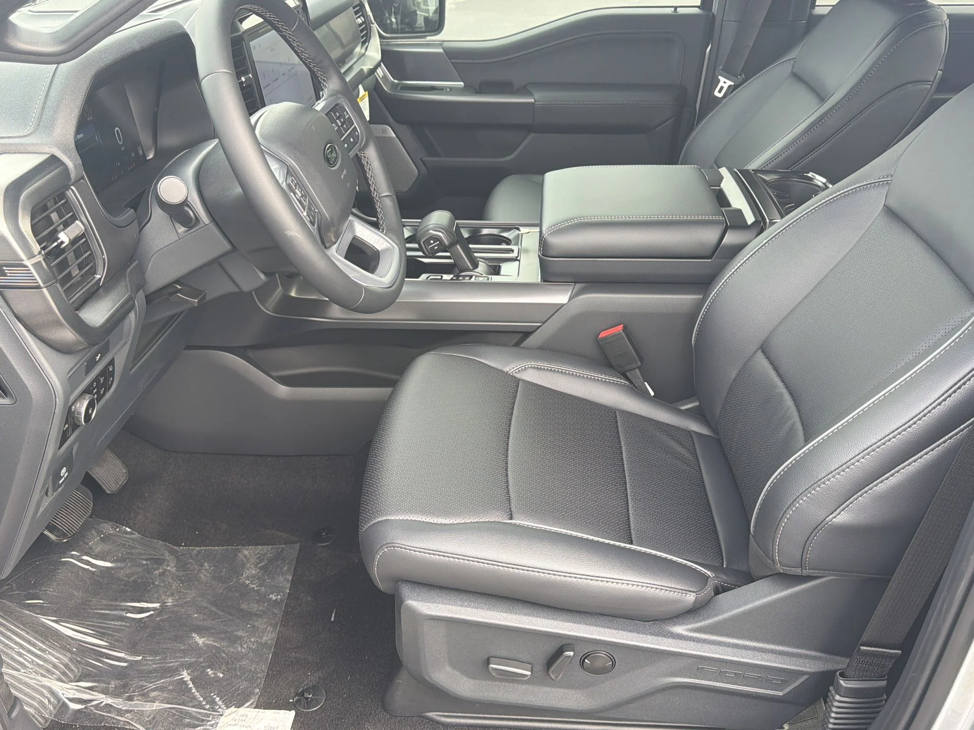 New 2026 Iconic Silver Metallic Ford Lariat® image 23