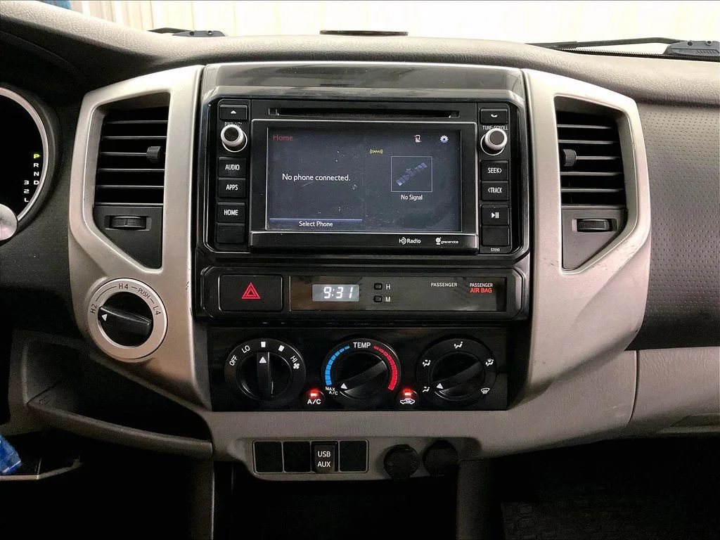 Used 2014 Blue Toyota Base image 36