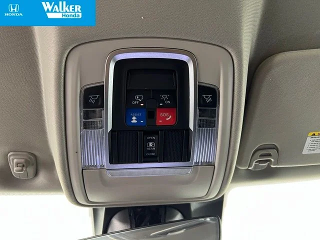 Used 2022 Silver Ram Laramie image 30