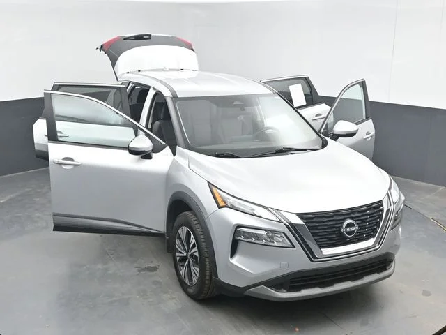 Used 2022 Silver Nissan SV image 47