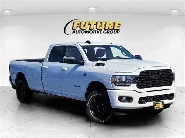 2022 RAM 3500 Big Horn 4X4 Crew Cab LWB's photo