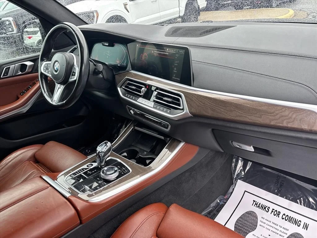 Used 2022 Black BMW sDrive40i image 12