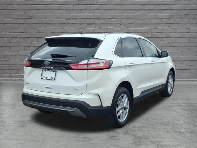 Used 2023 White Ford SEL image 7