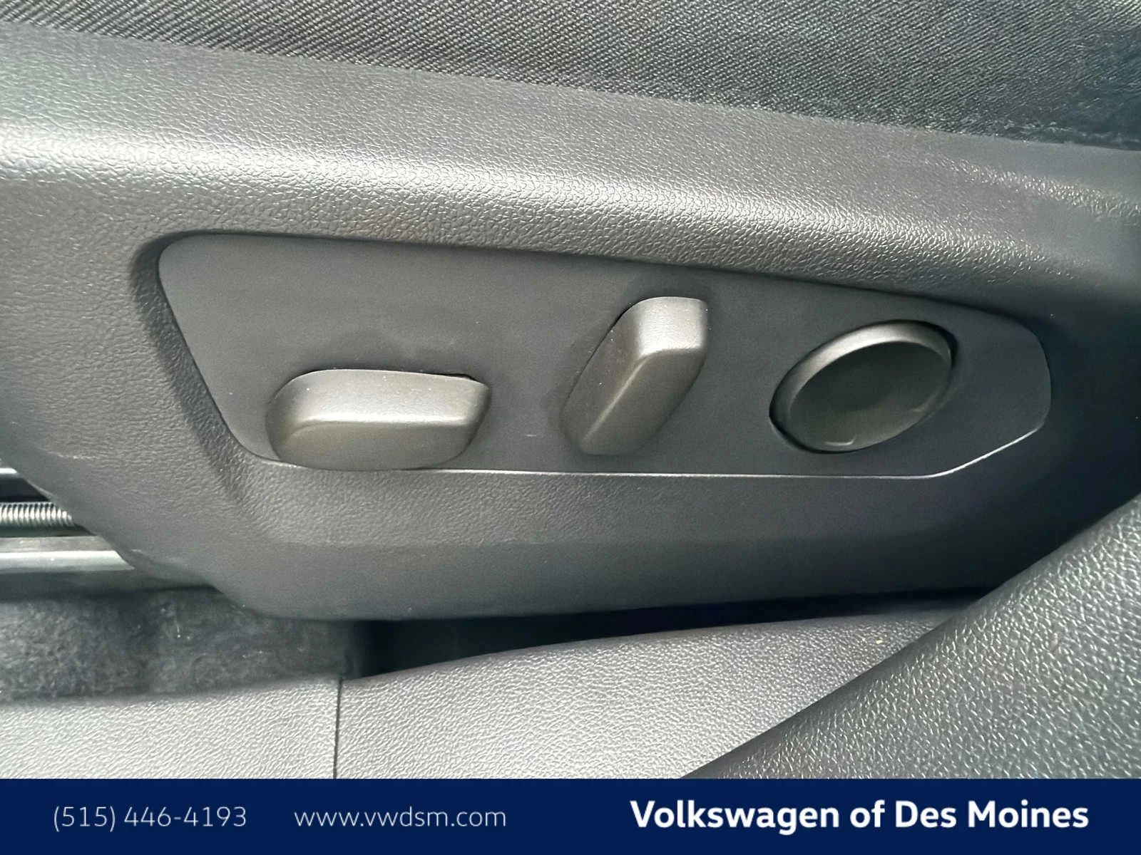 Used 2021 Summit White Buick Essence image 23