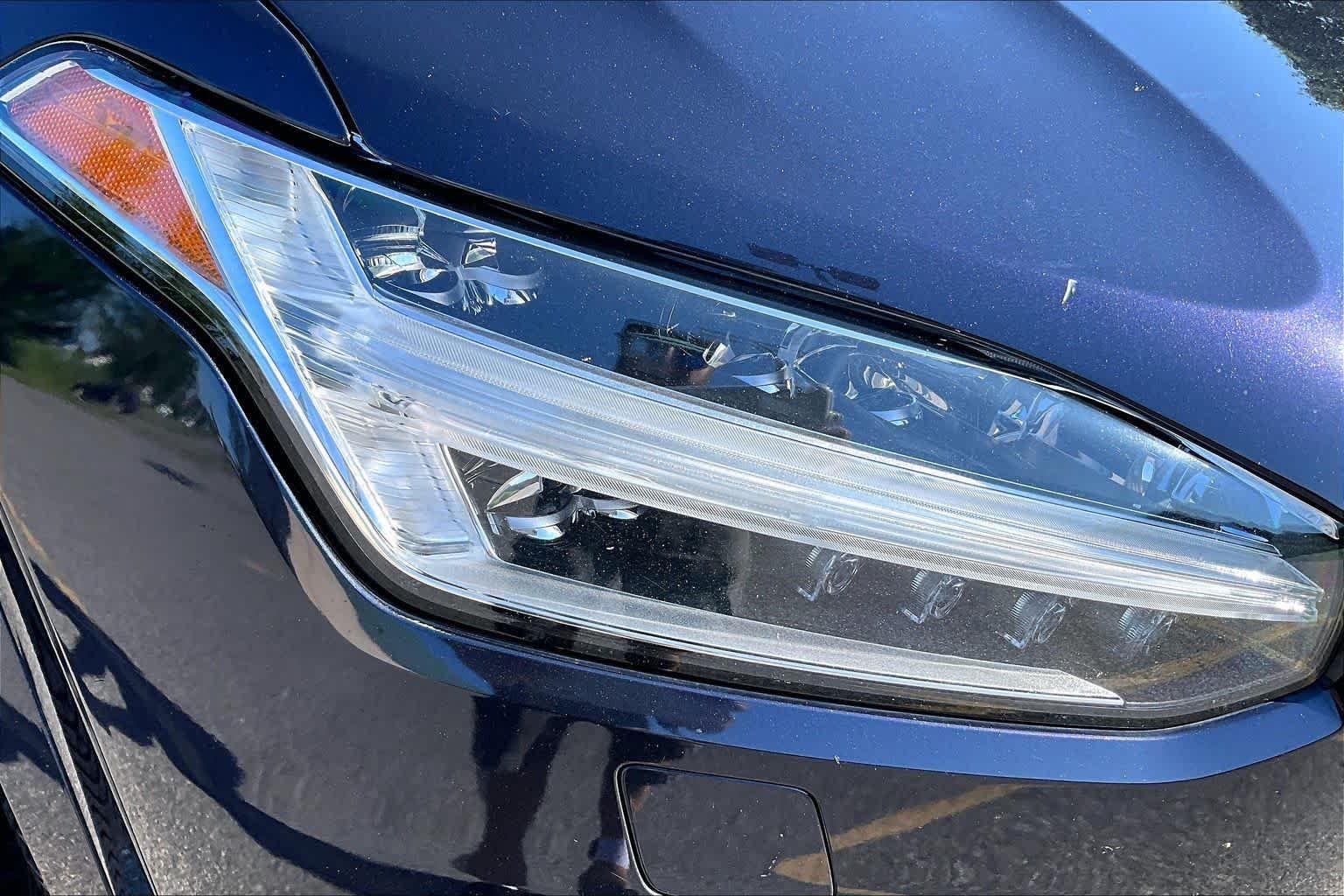 Used 2017 Magic Blue Metallic Volvo Inscription image 27
