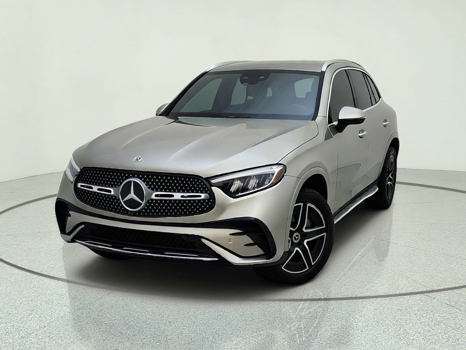 Used 2023 Mojave Silver Metallic Mercedes-Benz GLC 300 image 2