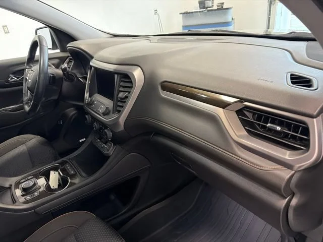 Used 2023 Light Stone Metallic GMC AT4 image 36