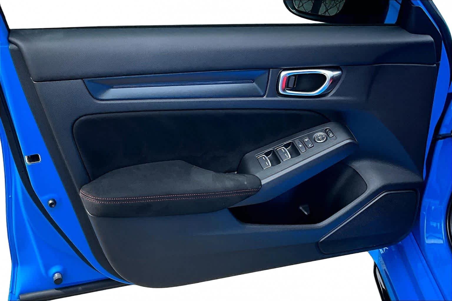 Used 2025 Boost Blue Pearl Honda  image 21