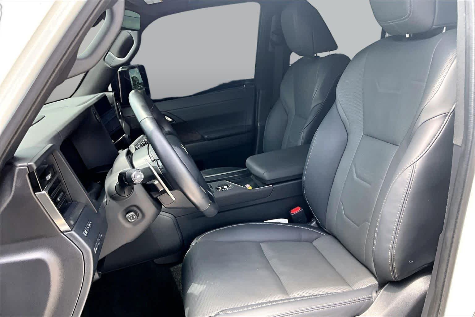 Used 2024 Eminent White Pearl Lexus Luxury image 8