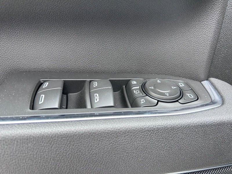 2025 GMC Sierra 2500HD SLT - Photo 14
