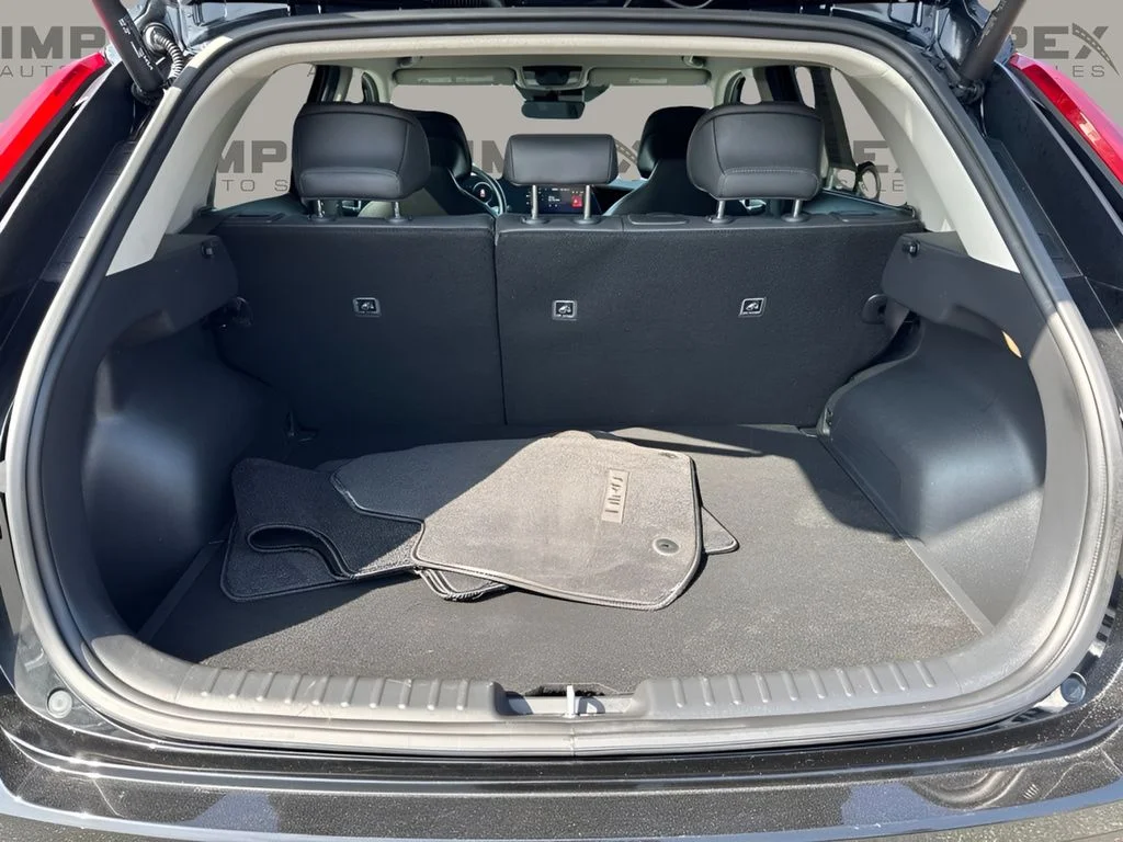 Used 2023 Black Kia Wind image 25