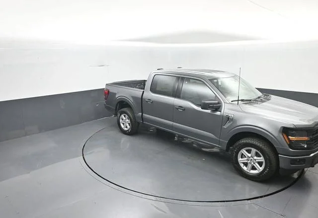 New 2026 Carbonized Gray Metallic Ford XLT image 23