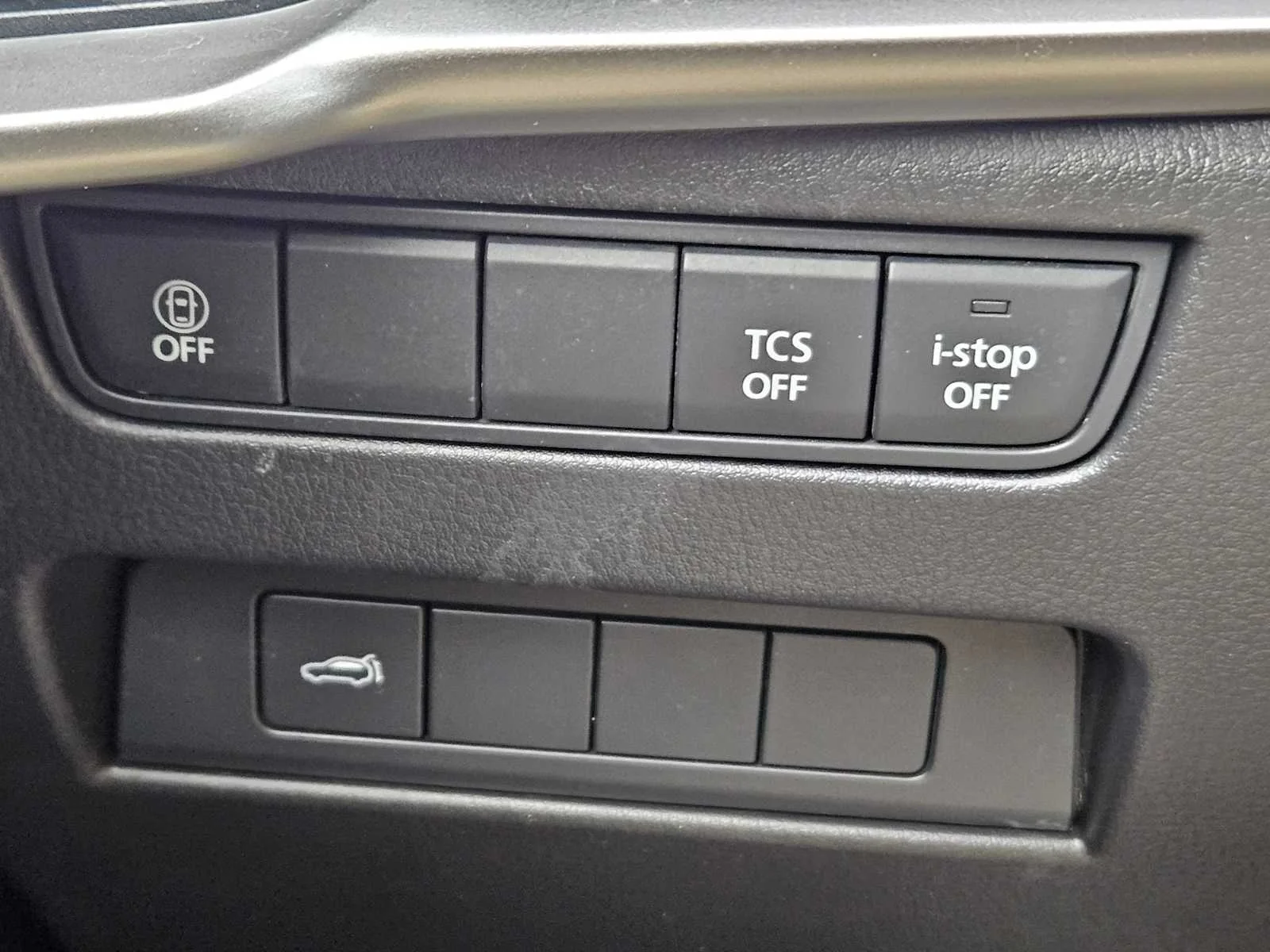 Used 2024 Rhodium White Premium Mazda 3.3 Turbo Select image 17