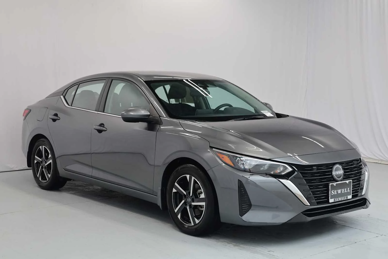 Used 2025 Gun Metallic Nissan SV image 3