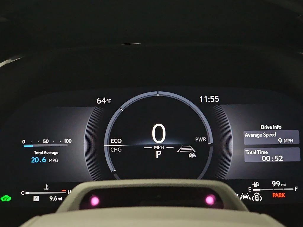 New 2026 Eminent White Pearl Lexus PREMIUM image 18