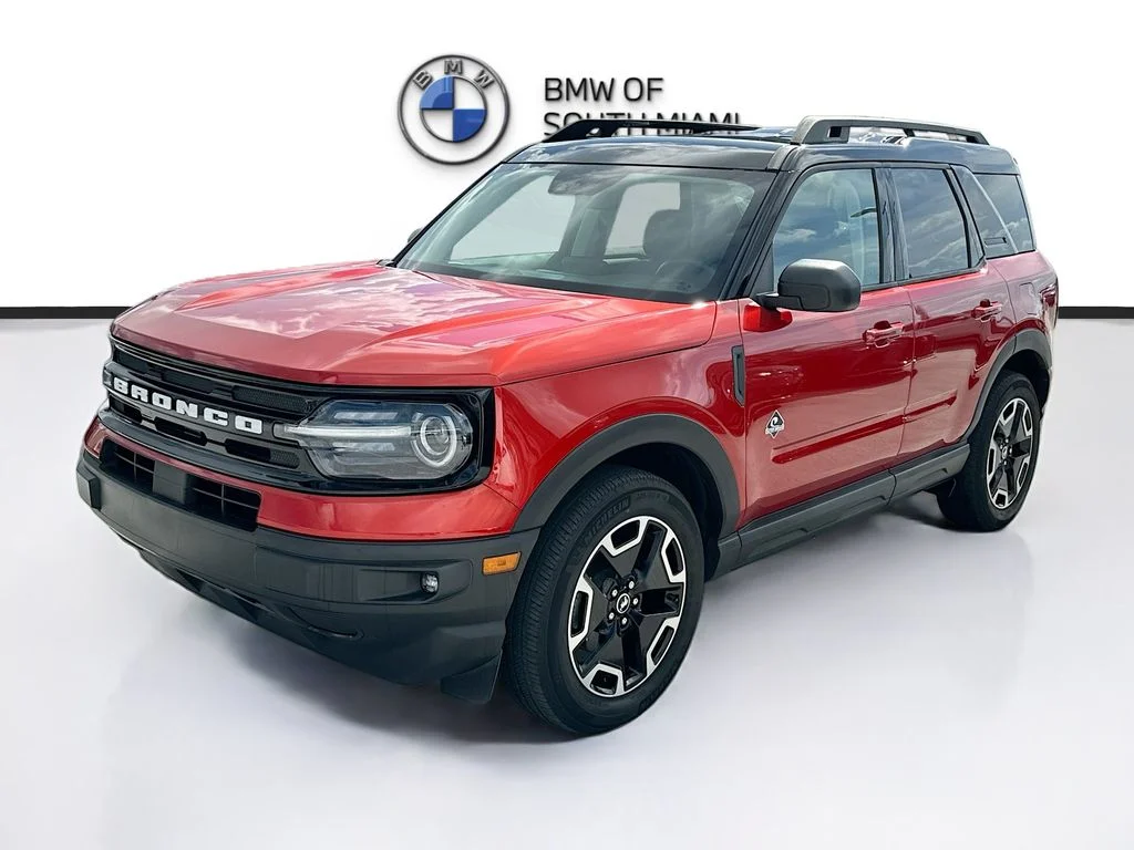 Used 2023 Red Ford Outer Banks image 3
