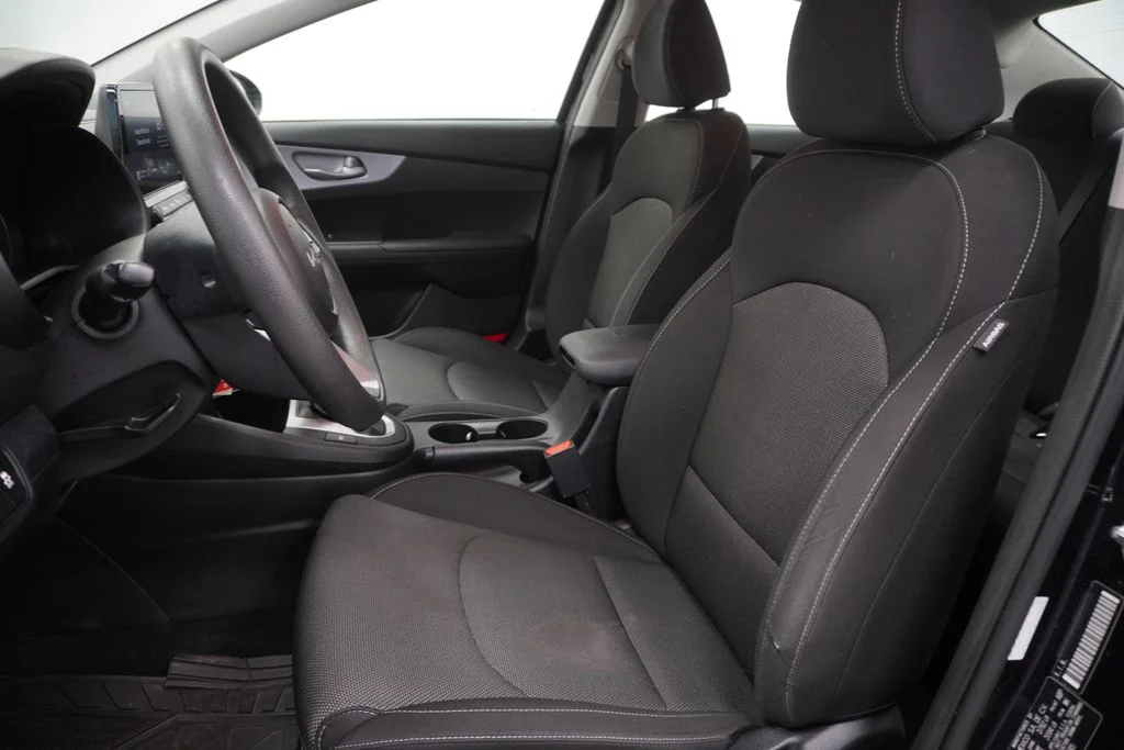 Used 2024 Black Kia LX image 17