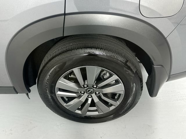 Used 2025 Gray Nissan S image 29