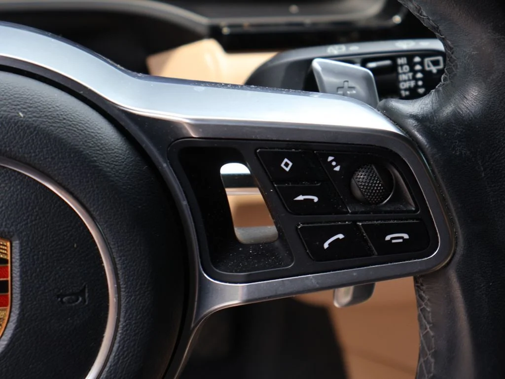 Used 2020 White Porsche  image 30