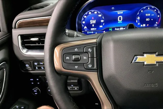 Used 2023 Black Chevrolet High Country image 27