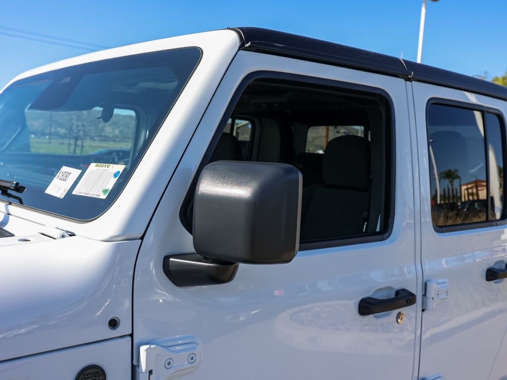 New 2026 Bright White Clear-Coat Exterior Paint Jeep Sport S image 11