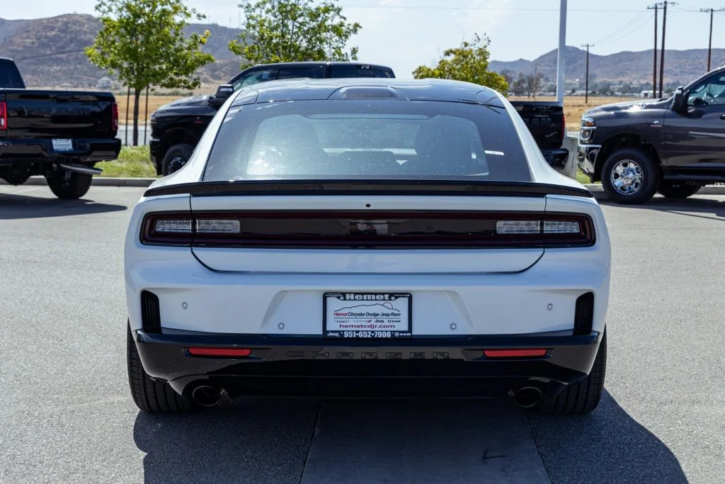 New 2026 White Knuckle Exterior Paint Dodge R/T Scat Pack 2-door AWD image 4