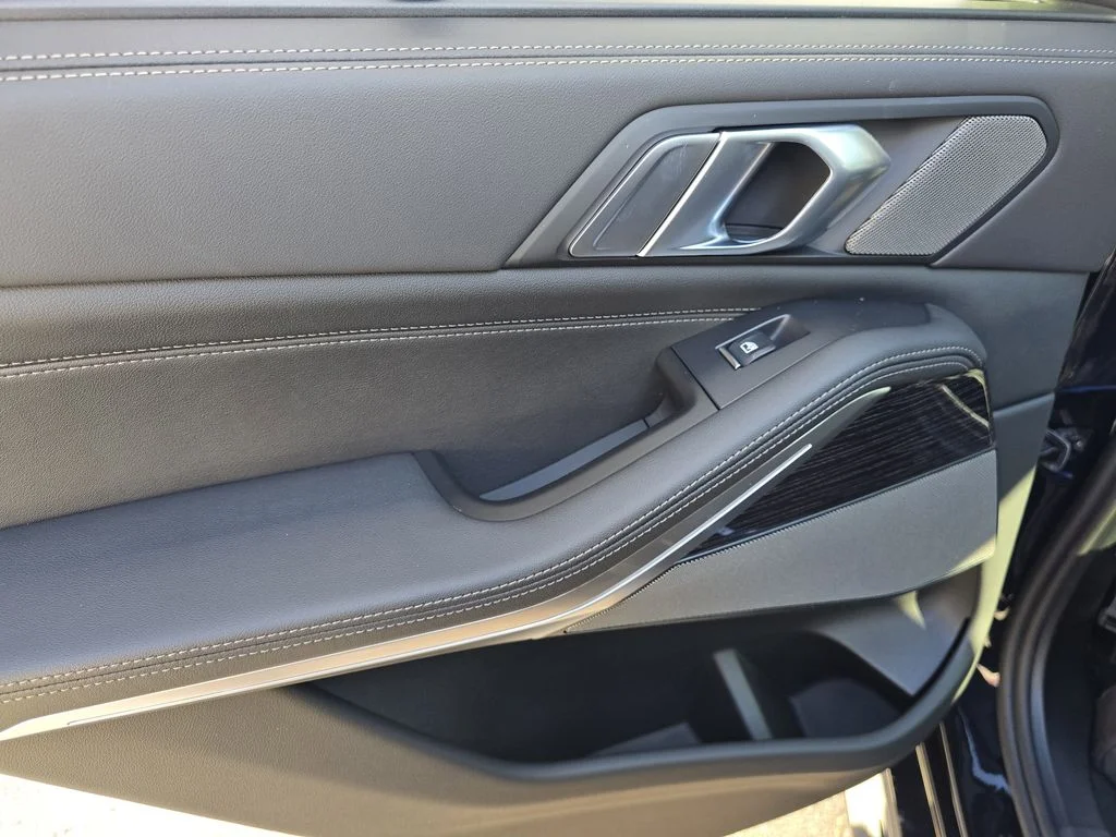 Used 2026 Black BMW sDrive40i image 13