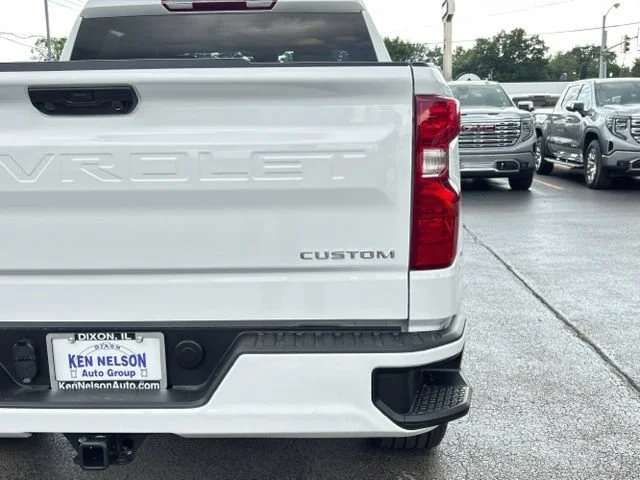 New 2026 Summit White Chevrolet Custom image 9