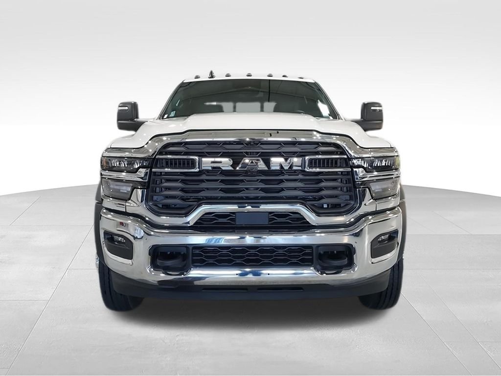 New 2026 Bright White Clear-Coat Exterior Paint RAM Tradesman image 3