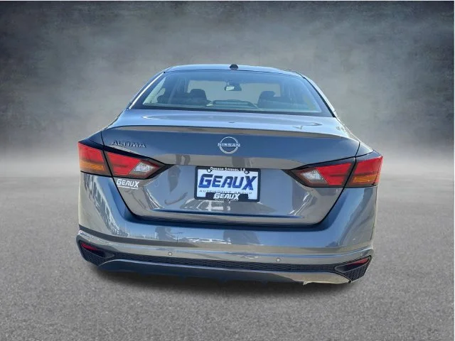 Used 2025 Gray Nissan 2.5 SV image 9