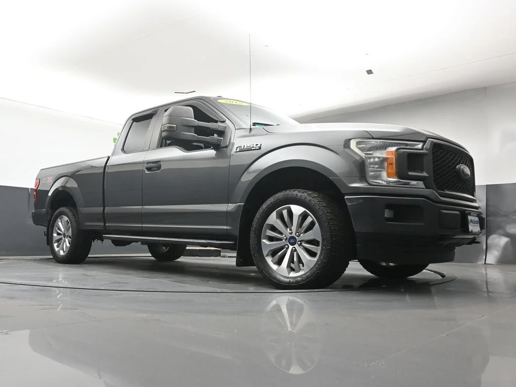 Used 2018 Gray Ford XL image 26