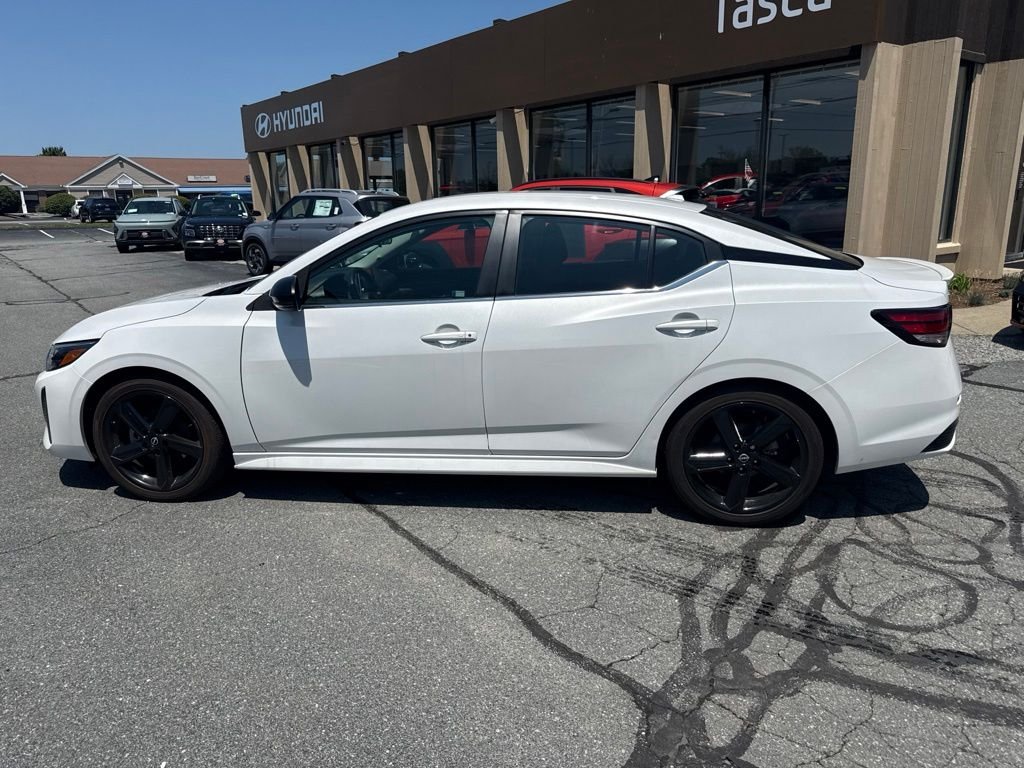 2024 Nissan Sentra SR - Photo 9