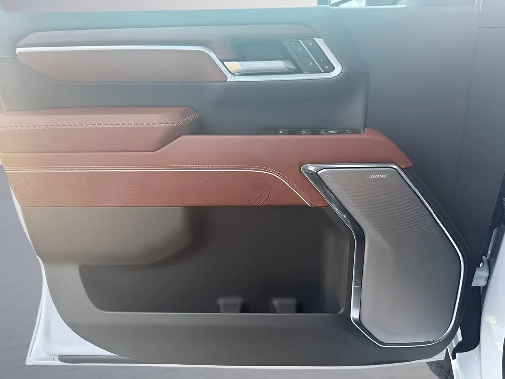 New 2026 Glacier White Tricoat GMC Denali Ultimate image 9