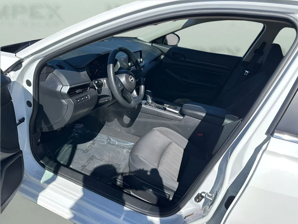 Used 2024 White Nissan 2.5 S image 9