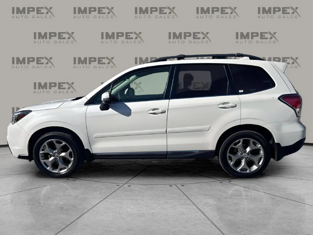 Used 2017 White Subaru 2.5i Touring image 2