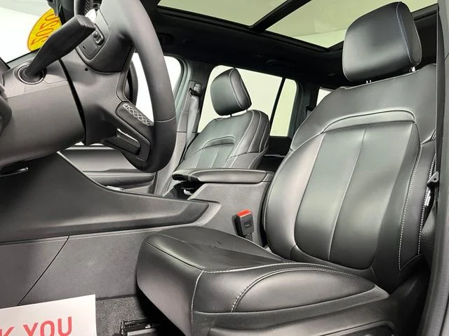 Used 2026 Silver Jeep Limited image 17