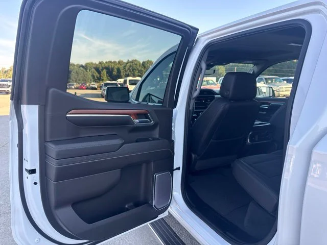 Used 2023 White GMC Denali image 14